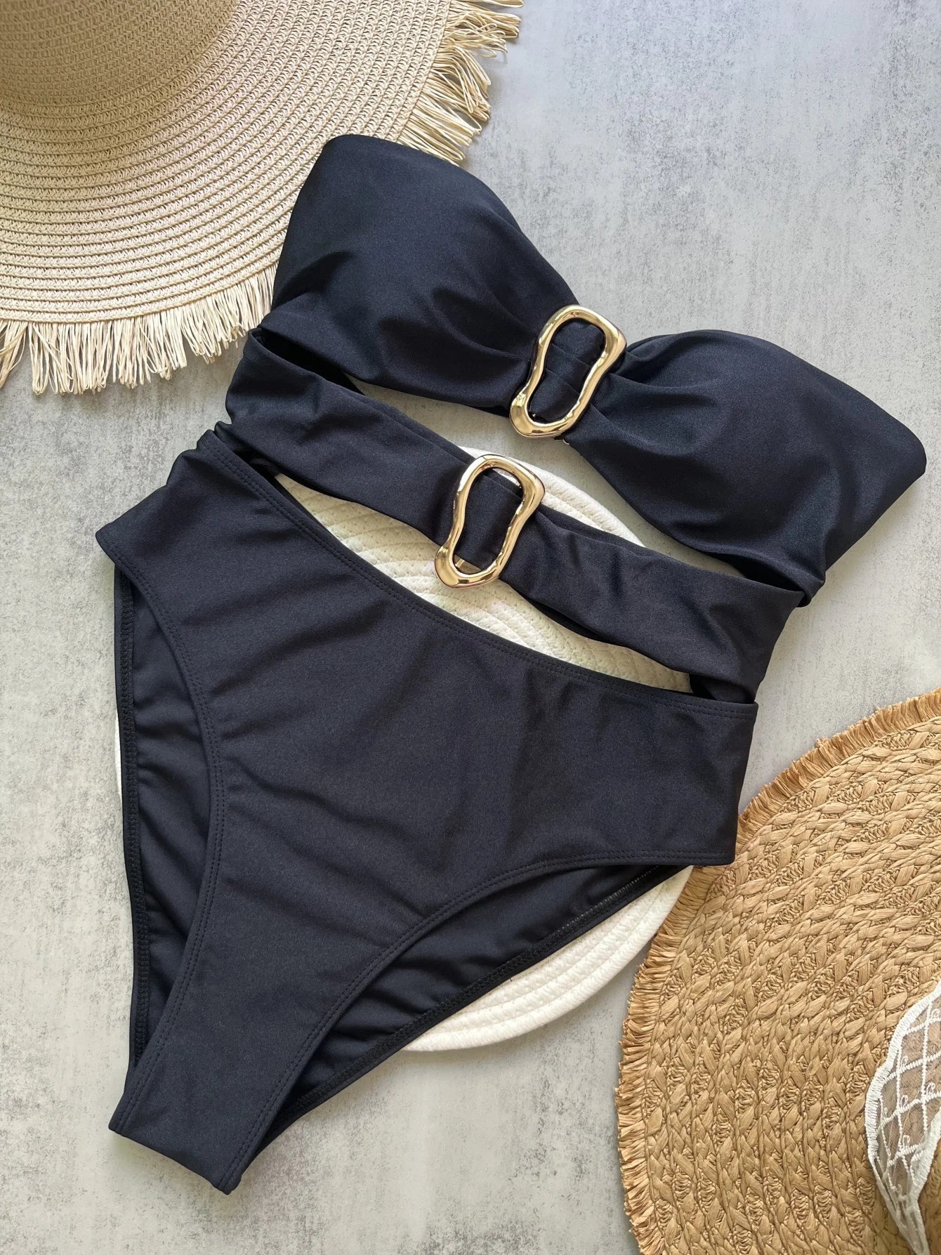 Light On Her Lips Monokini