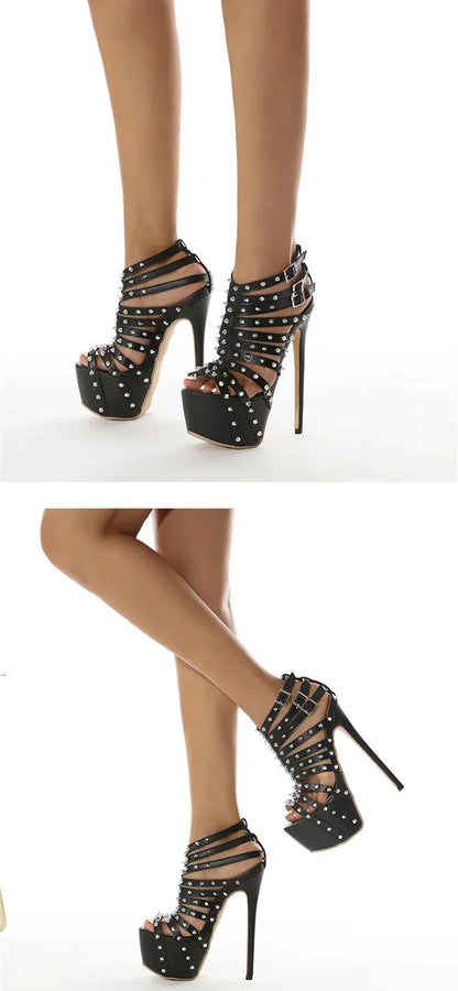Love Buzz Pump Sandals