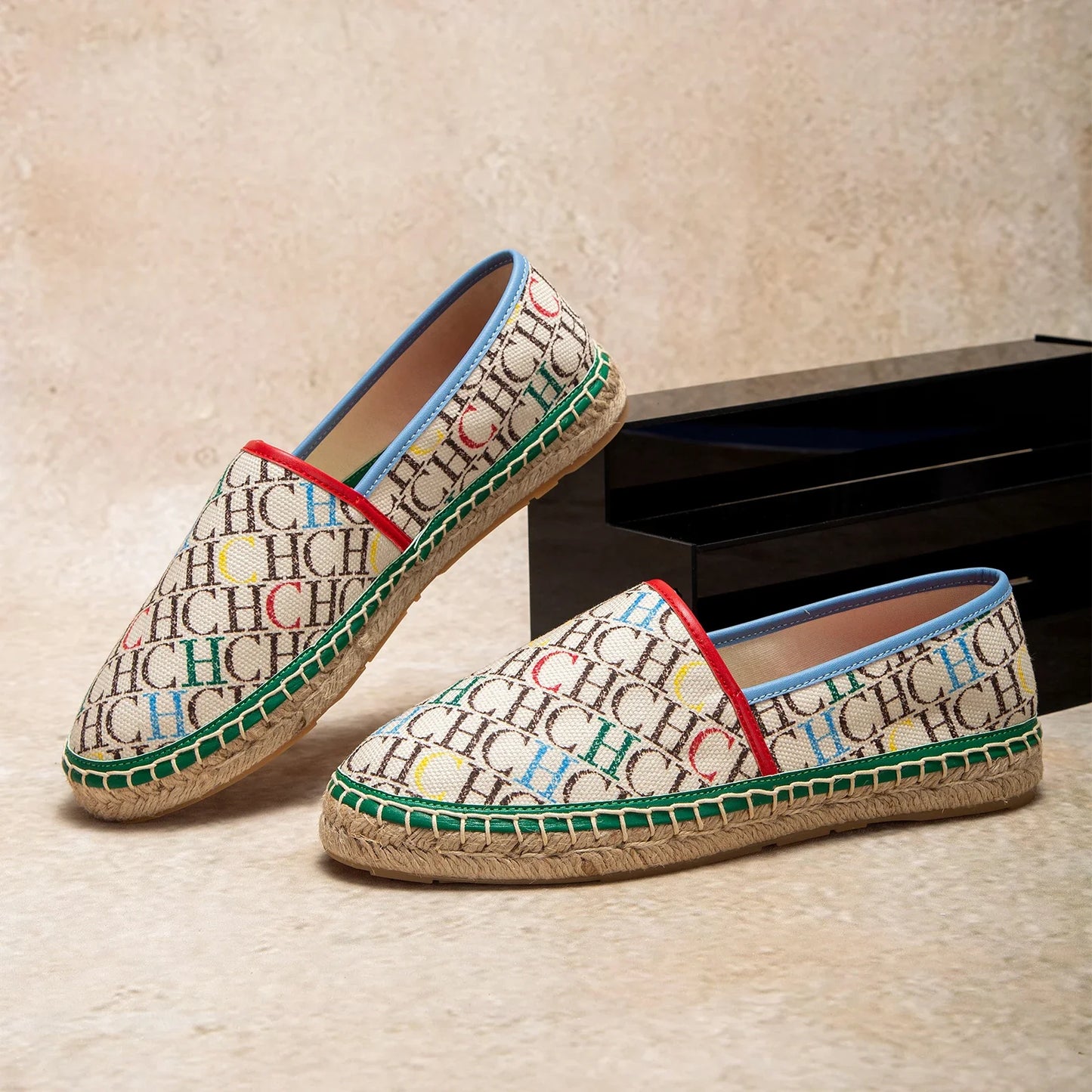 Letter Geometric Pattern Flat Loafers