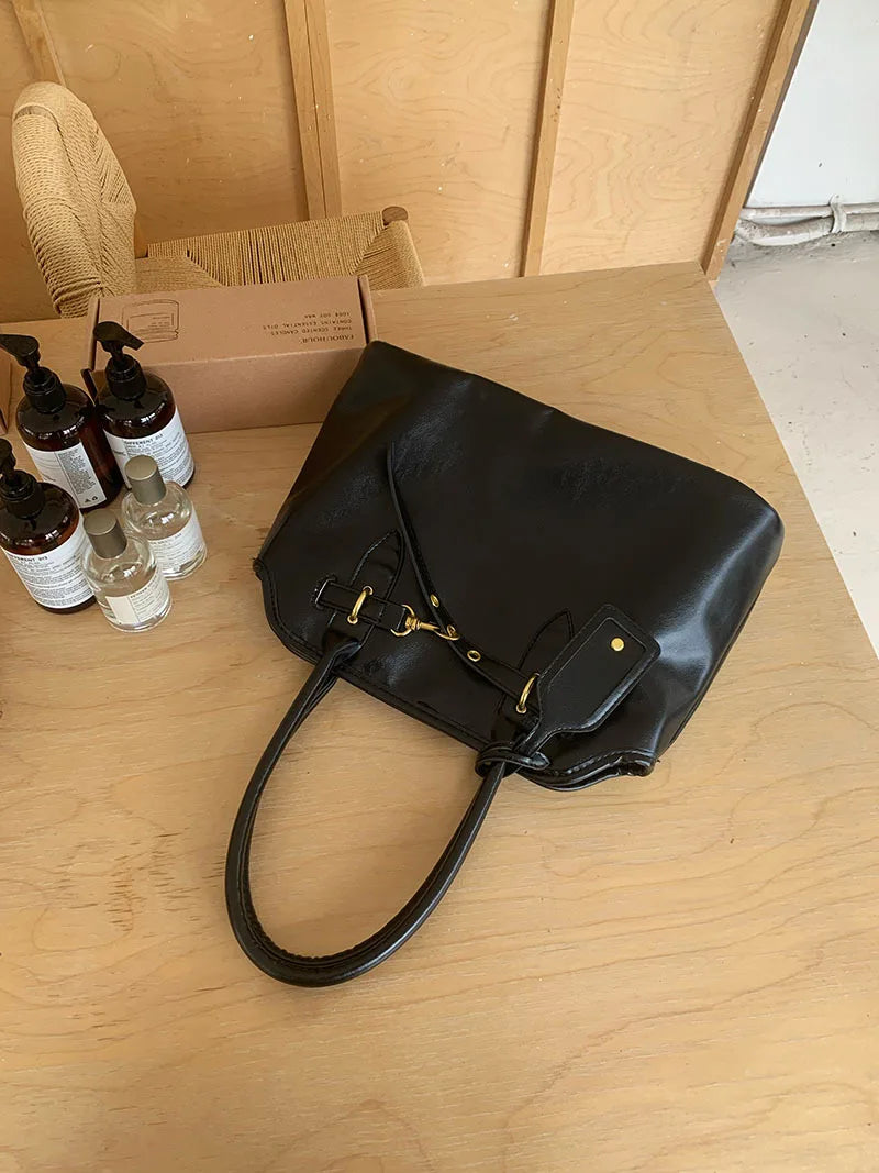 The Woman Decides Shoulder Bag