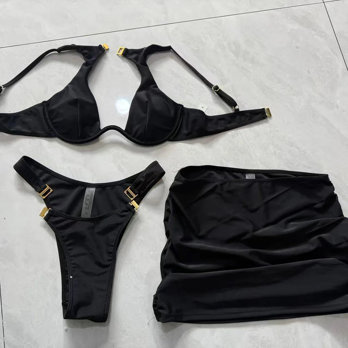Black Hollow 3-Pieces Bikini Set