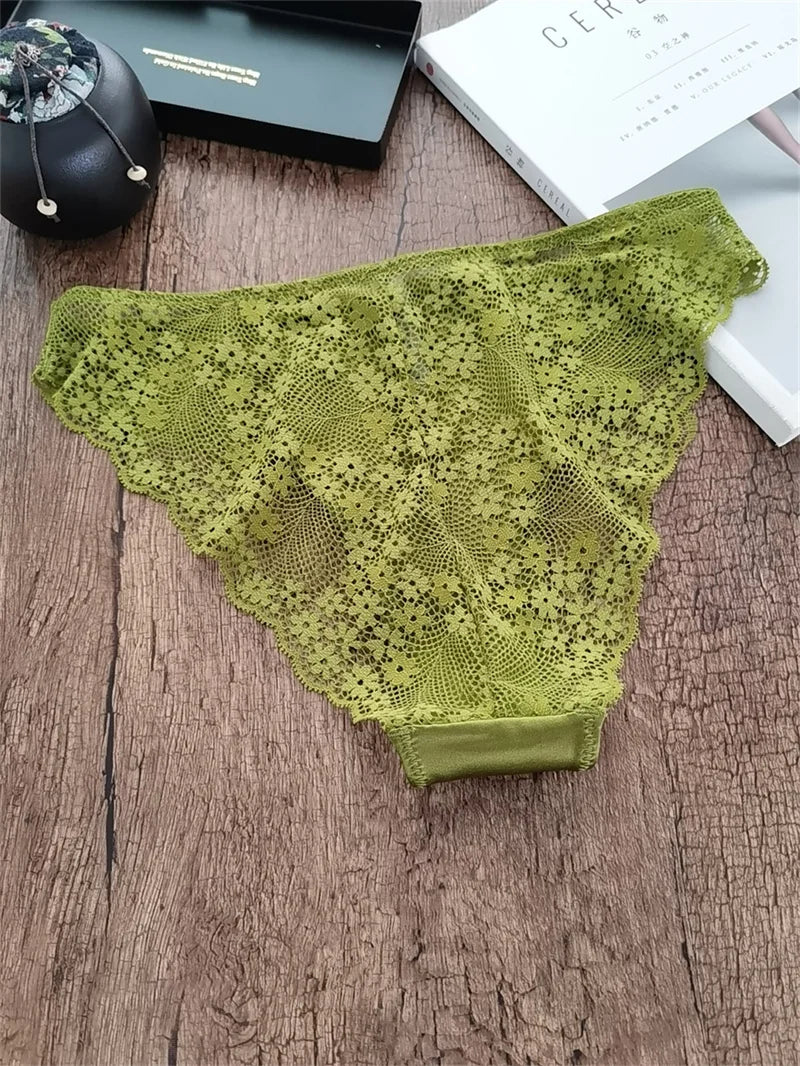 She's So Flirtatious Bra Set