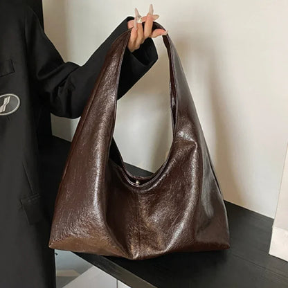 Her Calm Ending Shoulder Bag