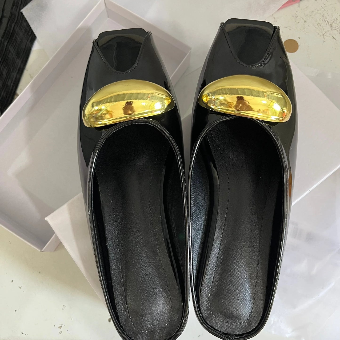 Twisted Tea Time Flat Sandals