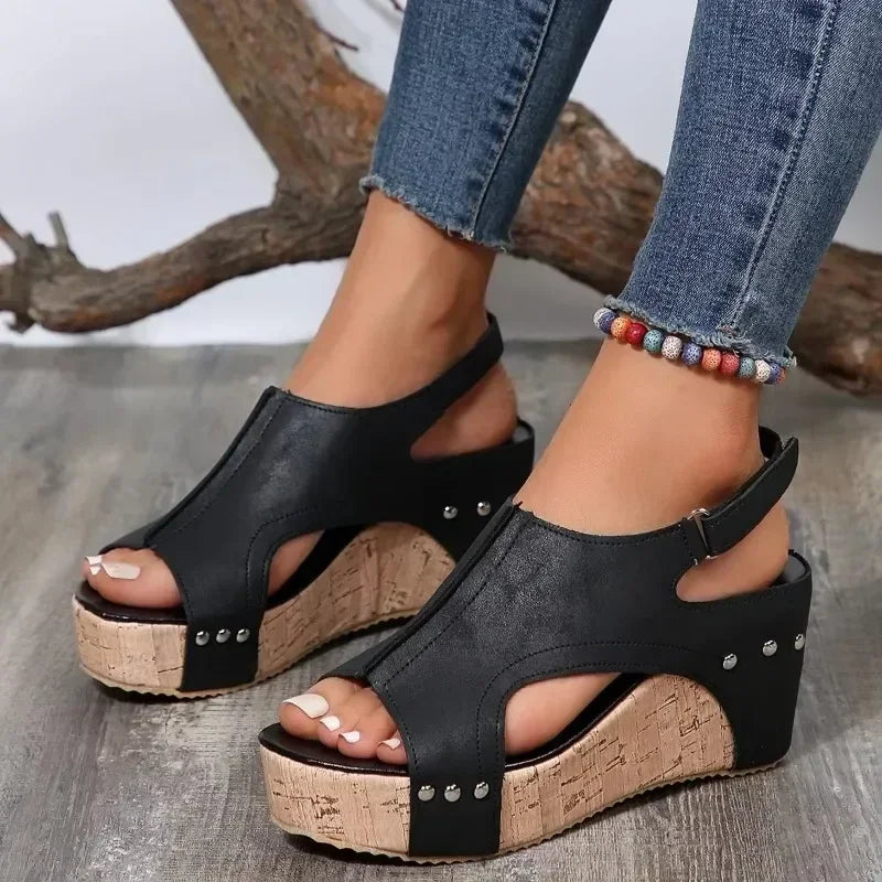 Static Crush Pump Sandals