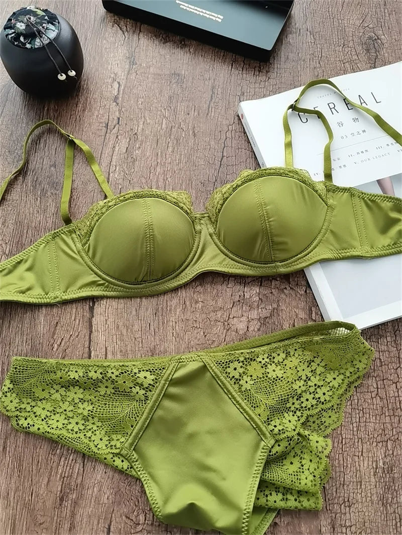 She's So Flirtatious Bra Set