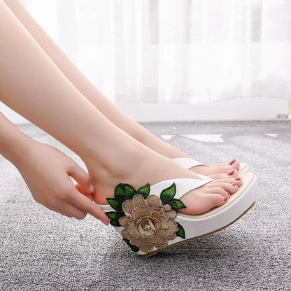 Run Free Run Wild Wedges Sandals