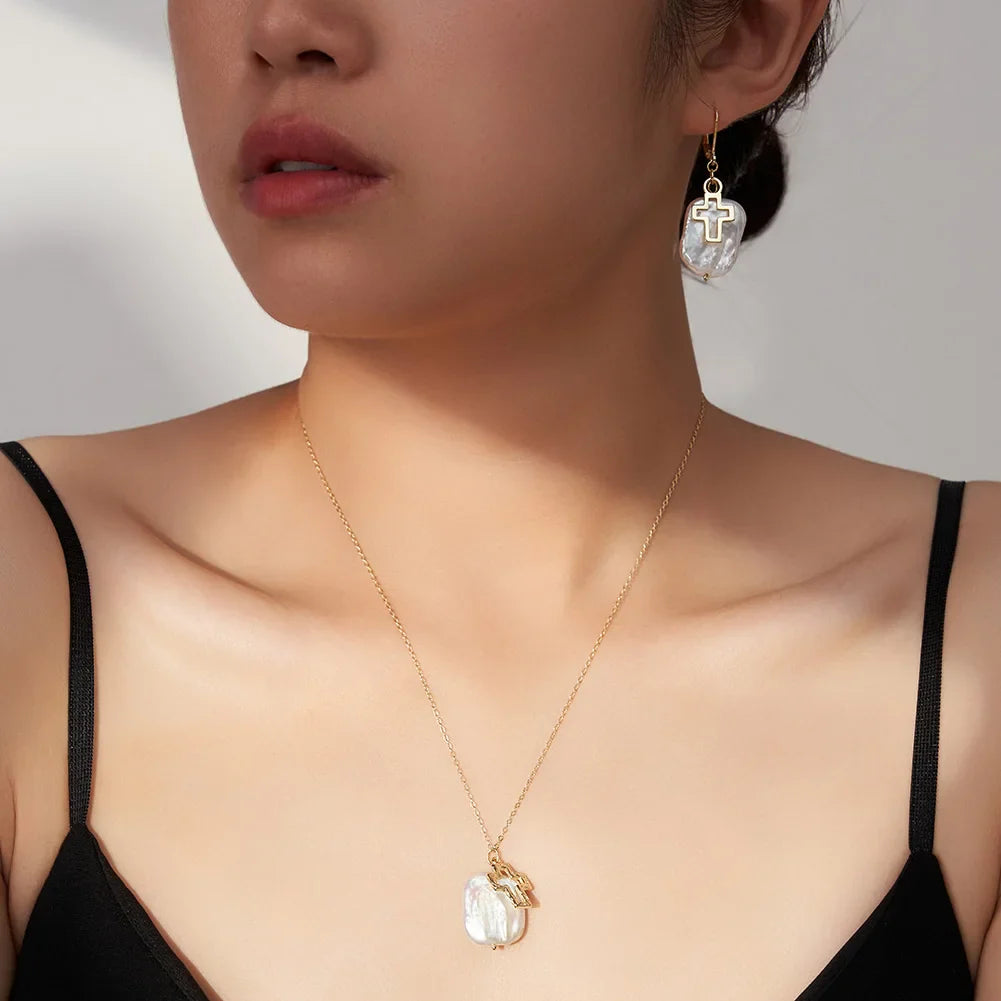 Last Kiss Still Pendant Necklace Set
