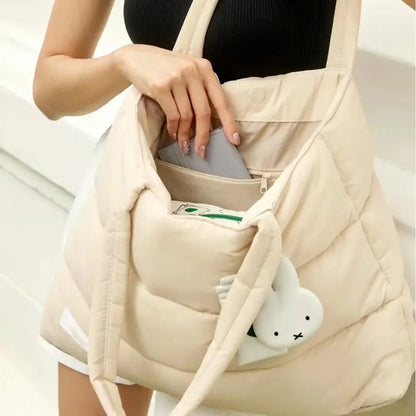 She Finds Ground Shoulder Bag