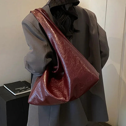 Her Calm Ending Shoulder Bag