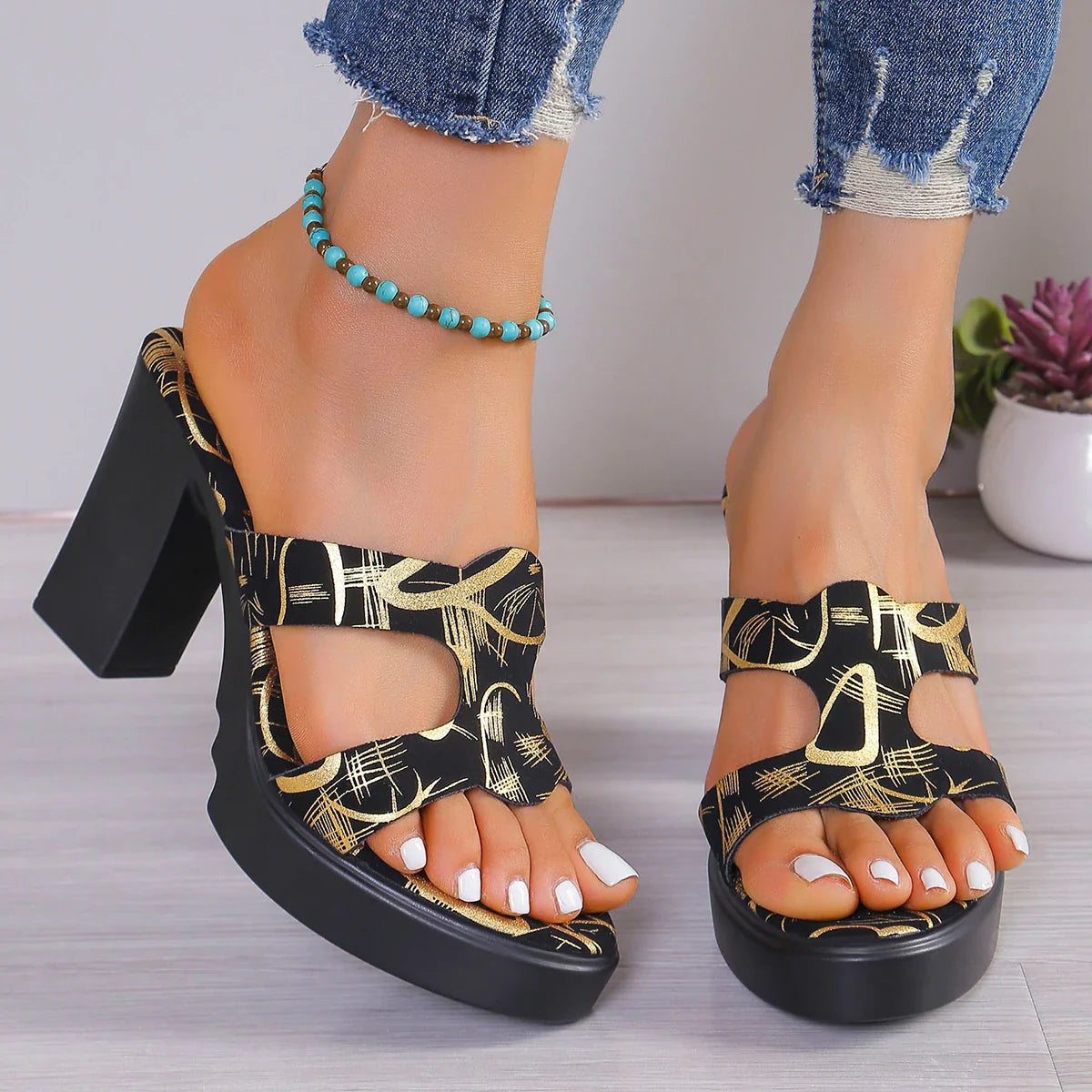 Saturn Soul Pump Sandals