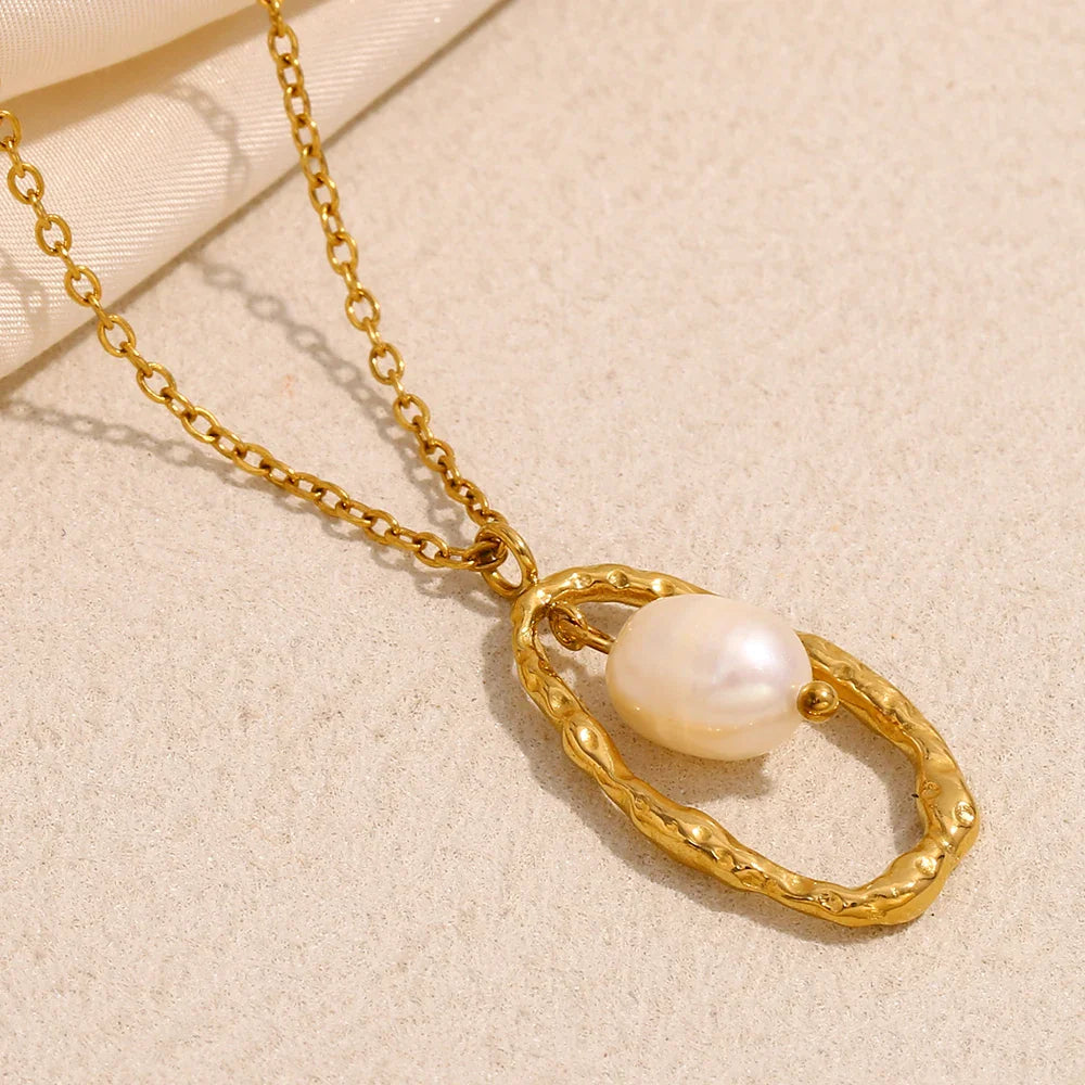 Dripping In Gold Pendant Necklace