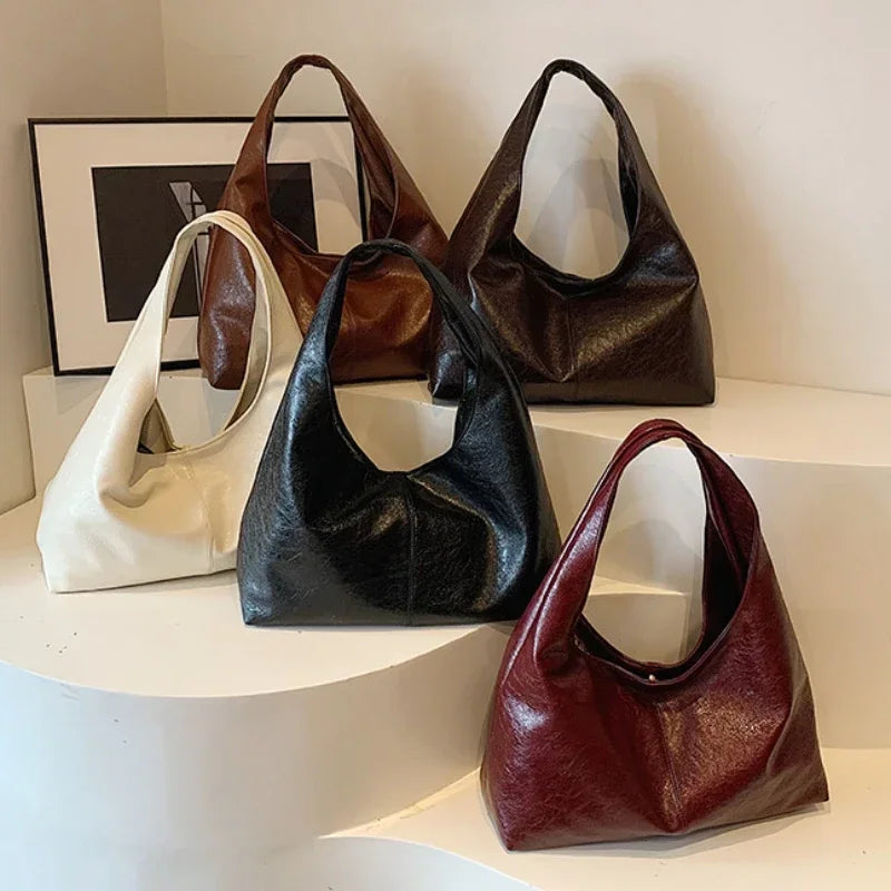 Her Calm Ending Shoulder Bag