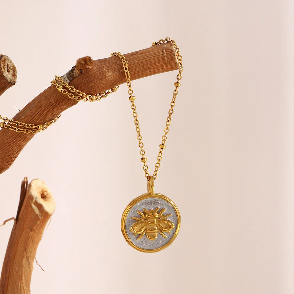 Queen of Thorns Pendant Necklace