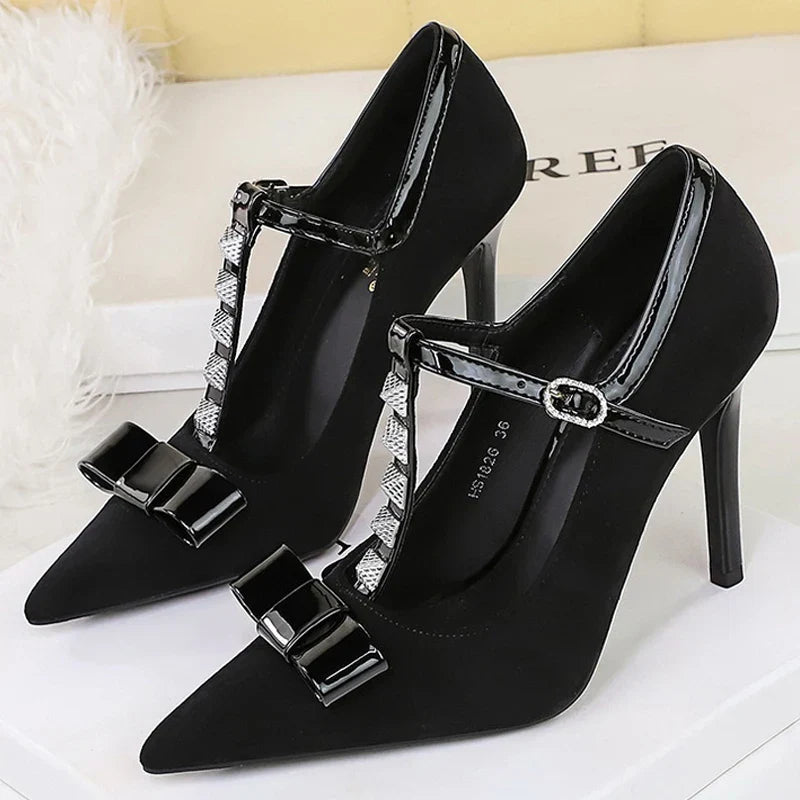 She Walks Away Pump Shoes
