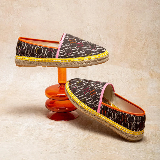 Letter Geometric Pattern Flat Loafers