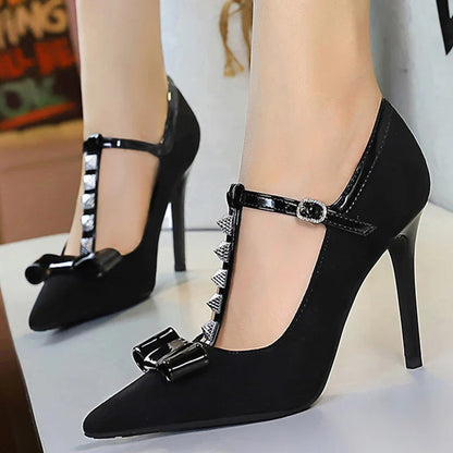 She Walks Away Pump Shoes