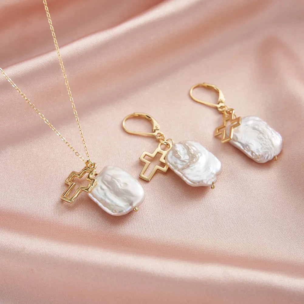 Last Kiss Still Pendant Necklace Set