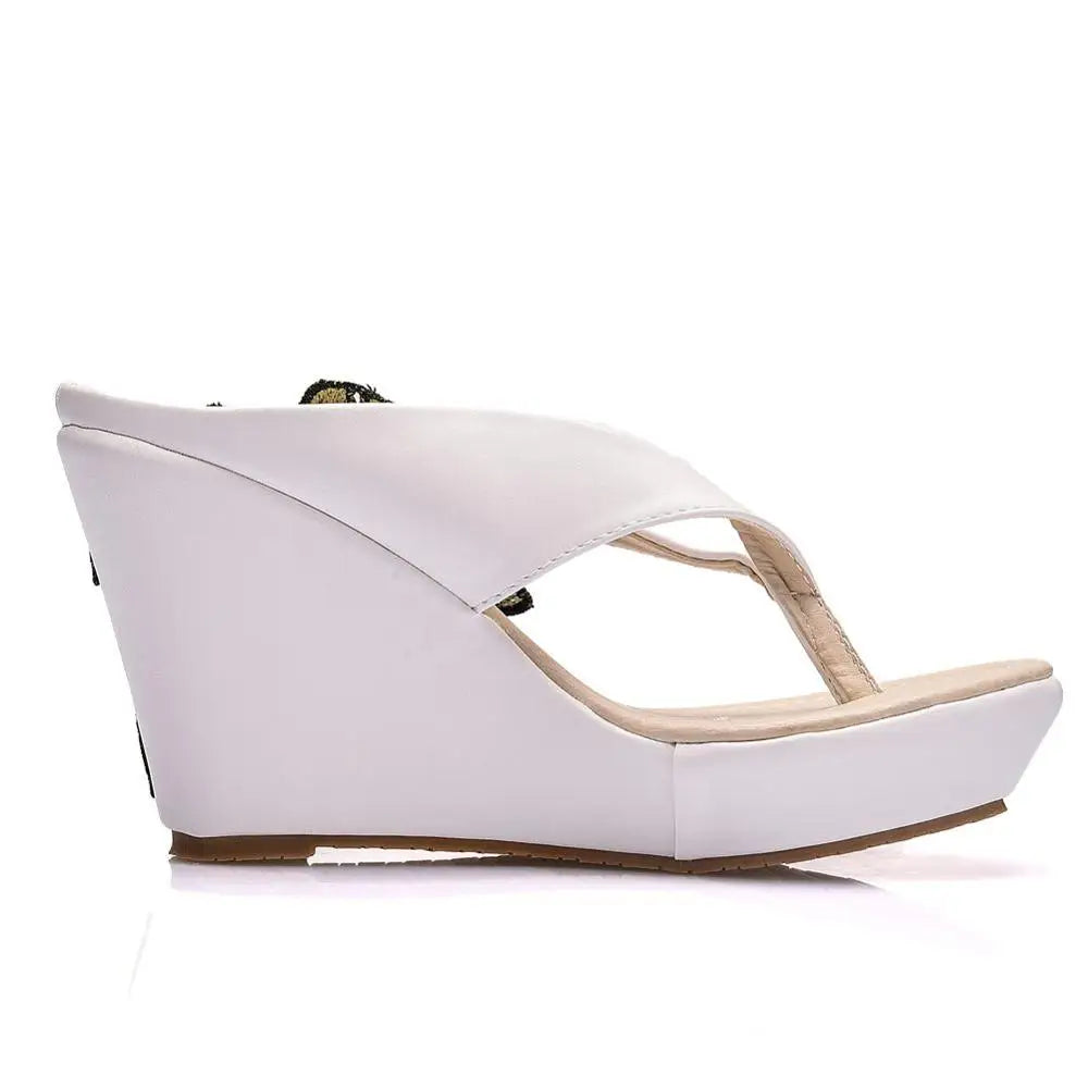 Run Free Run Wild Wedges Sandals